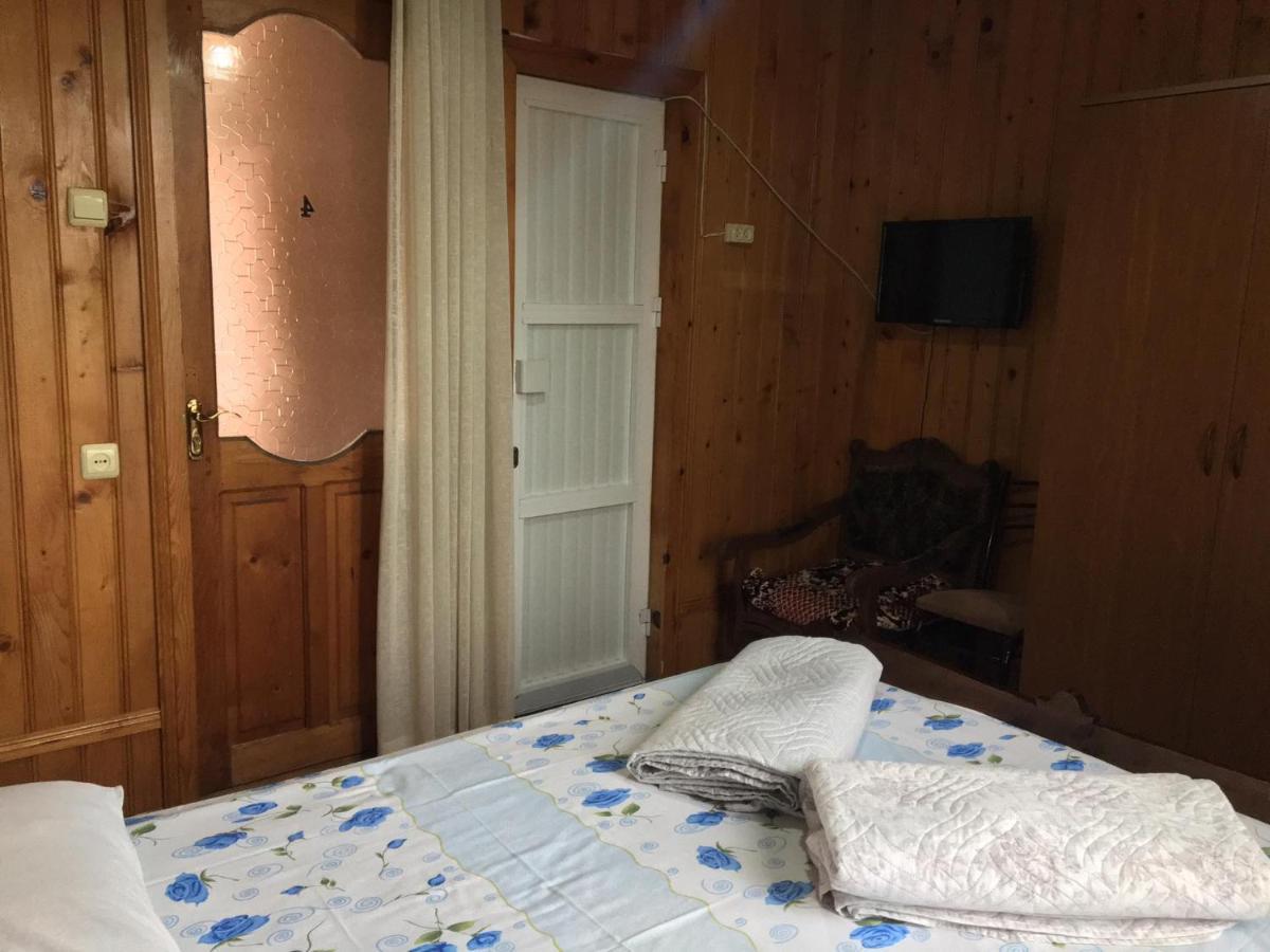 Guest House Roman/Гоніо Екстер'єр фото