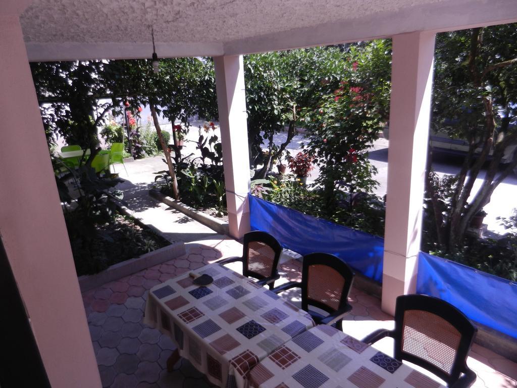 Guest House Roman/Гоніо Екстер'єр фото