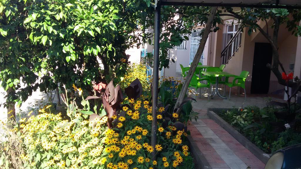 Guest House Roman/Гоніо Екстер'єр фото